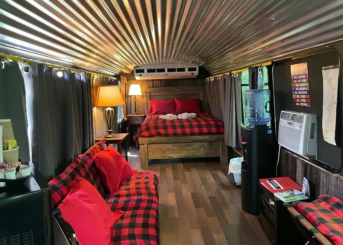 Canal Cabins
