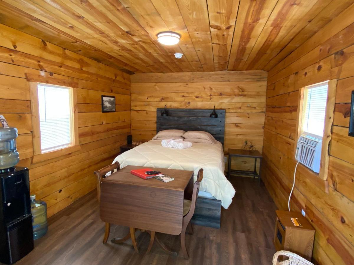 Canal Chalet *